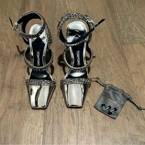 TOM FORD, SILVER PUMP, size 7.5